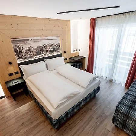 Garni Edy Hotel Canazei