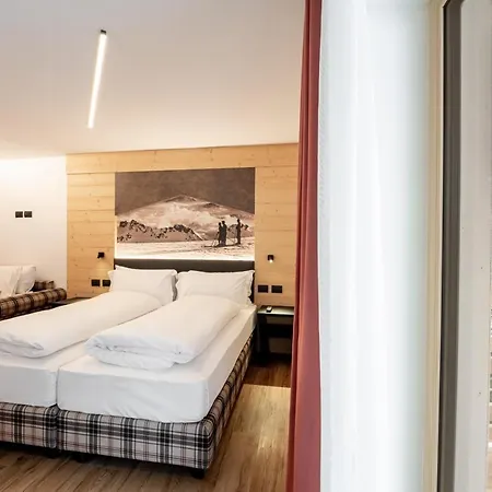 Garni Edy Hotell Canazei