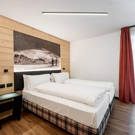 Hotel Garni Edy Canazei