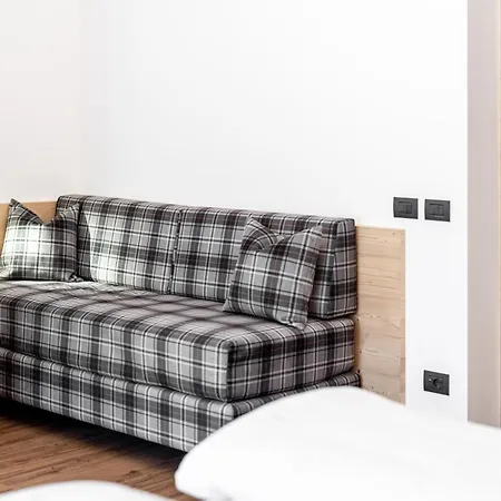 Hotel Garni Edy Canazei