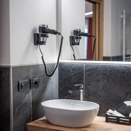 Hotell Garni Edy Canazei