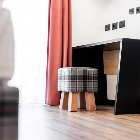Hotel Garni Edy Canazei