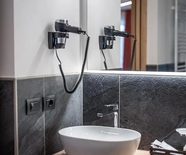 Hotel Garni Edy Canazei